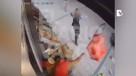 «Estaban desquiciados, se atrincheraron en la tienda y empezaron a tirarse melones»