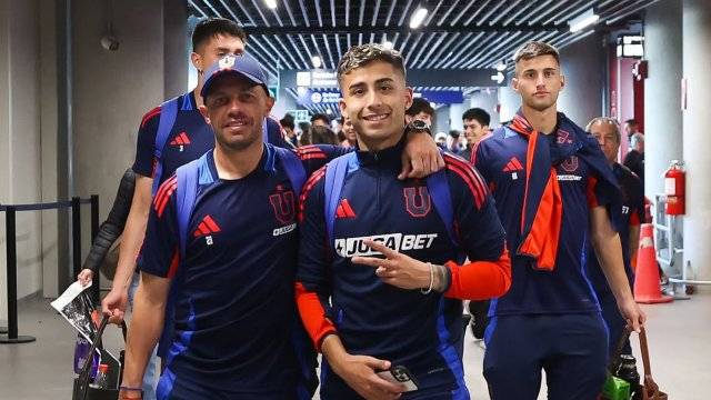 Universidad de Chile arribó a Perú para el duelo contra Alianza Lima en la Copa Sudamericana