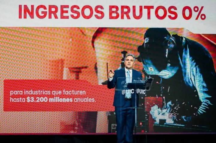 Llaryora anunció que las pymes industriales pagarán 0% de Ingresos Brutos en Córdoba