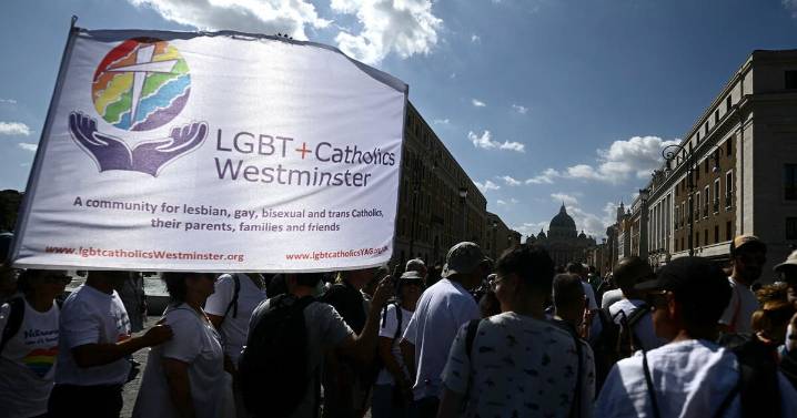 Vaticano recibirá primer gran peregrinaje LGTBIQ+: "Es una señal importante para sentirnos más incluidos"