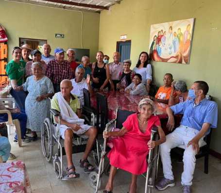 Abuelitos del Club Adulto Mayor “Laguna Viva” Disfrutaron Una Jornada Llena de Bienestar