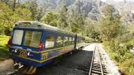 Tren a Machu Picchu vuelve a operar tras bloqueos y tensión social en Cusco