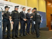 En Día del Policía, entrega Adrián 37 ascensos a oficiales