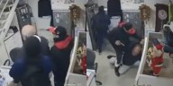 Robaron en una joyería de Gregorio Laferrere, golpearon a los dueños y se llevaron gran parte de la mercadería