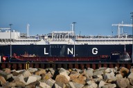 Woodside Energy: Undervalued LNG Powerhouse With Large Stock Upside Potential (NYSE:WDS)