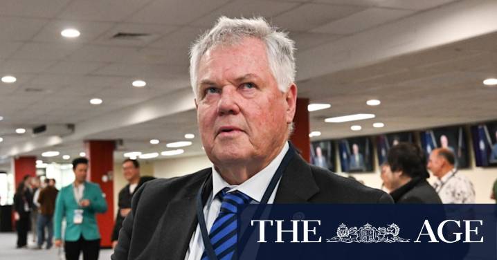 Victorian state politics: Liberal president Phil Davis re-elected, warns infighting puts party in crisis