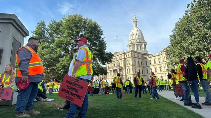 Michigan Gov. Whitmer calls on state lawmakers to finish budget as shutdown creeps closer