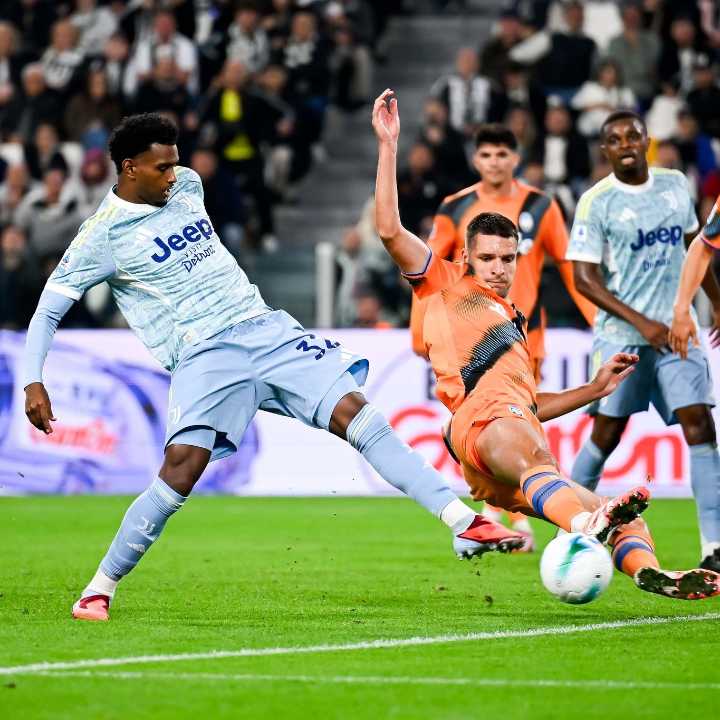 A Juventus se le escapó quedar de líder del Calcio Italiano al empatar con Atalanta 1