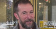 Noah Wyle says it's important to keep "The Pitt" authentic to Pittsburgh