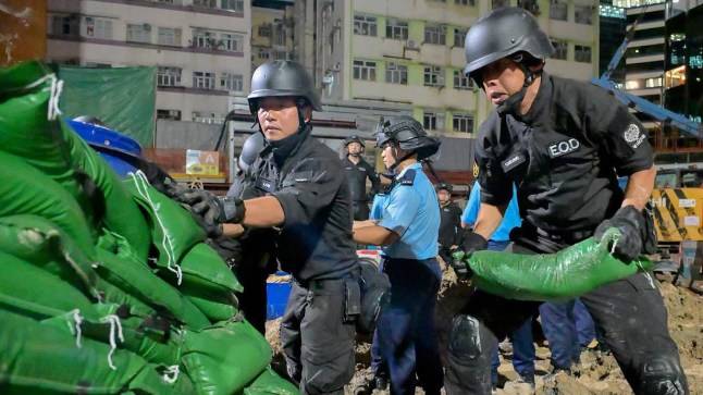 Thousands evacuated after ‘intact’ 1,000lb WWII bomb found in Hong Kong