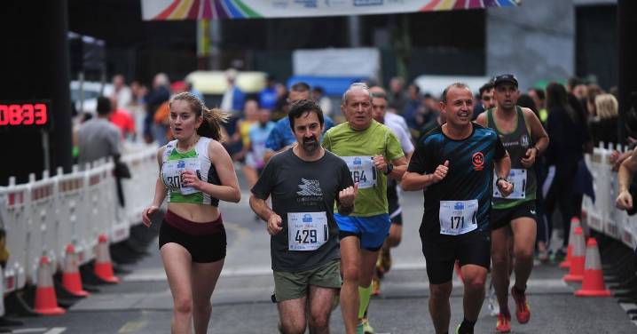 Galería | A Ponte acoge la penúltima parada del circuito Correndo por Ourense