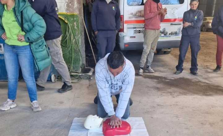 Empleados municipales de Uriburu se capacitaron en RCP