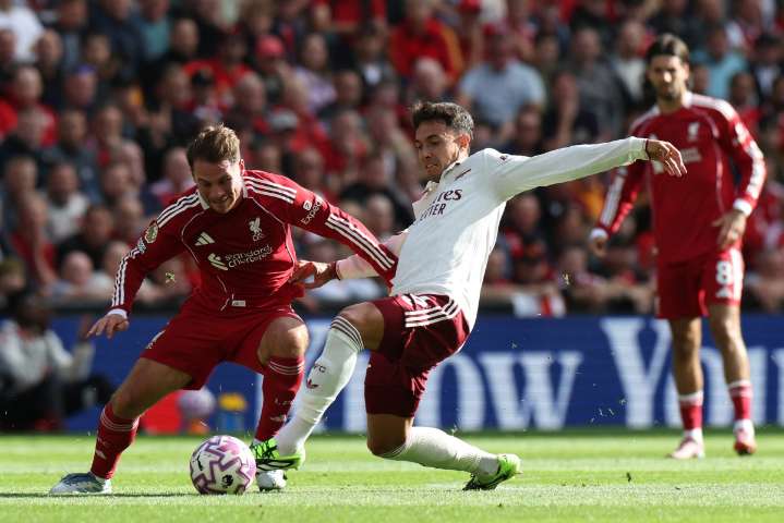 Liverpool gana clásico al Arsenal y domina en la Premier League