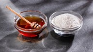 Si todavía no sabés para qué sirve mezclar miel y bicarbonato, descubrí sus beneficios y cómo aprovecharlos al máximo