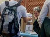 Elecciones claves en Argentina: Buenos Aires vota en regionales que miden al partido de Milei con el peronismo