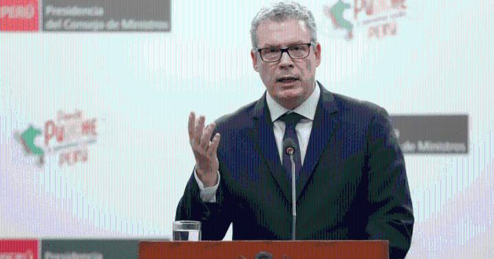 Ministro Morgan Quero respondió a cuestionamientos por gastos en su despacho: "Todo esto es trasparente"