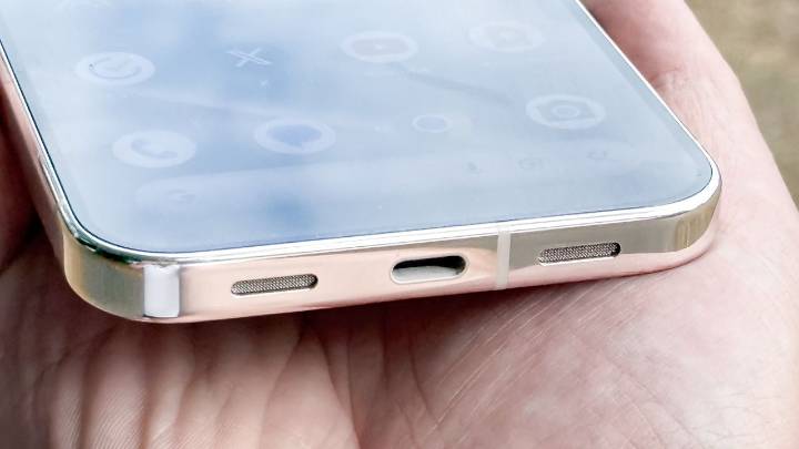 Your Pixel 10 Pro XL has a mic issue that’s ruining your videos