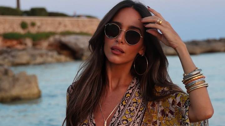 Rocío Osorno ya tiene los pantalones de lino de Zara que serán la compra clave de este otoño
