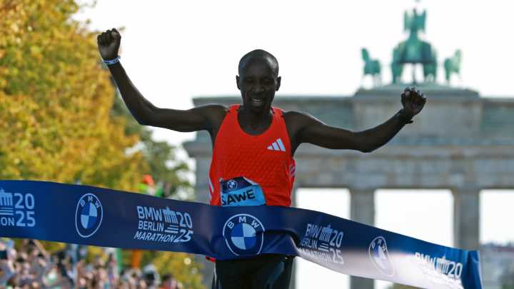 Sawe gana el Maratón de Berlín pero no puede asaltar el récord mundial