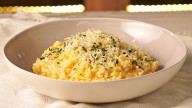 Risotto exprés súper cremoso: la receta de Mario Pergolini en "Otro día perdido", que te salva de un apuro