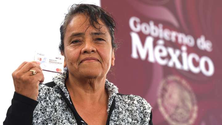 ¿Qué Día Te Entregan Tarjeta Bienestar en Octubre 2025 para Pensión Mujeres? Así Checas con CURP