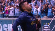 Para liquidar el triunfo: Revisa el nuevo gol de Alexander Aravena para Gremio en el fútbol brasileño Fue ante Vitoria.