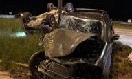 Chocó a un patrullero y lo hizo volcar: dos policías resultaron heridos
