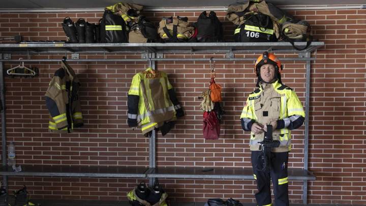José Ignacio Amat, bombero alicantino que se combatió el fuego en León: “Hay que estar preparados para las emergencias del futuro”