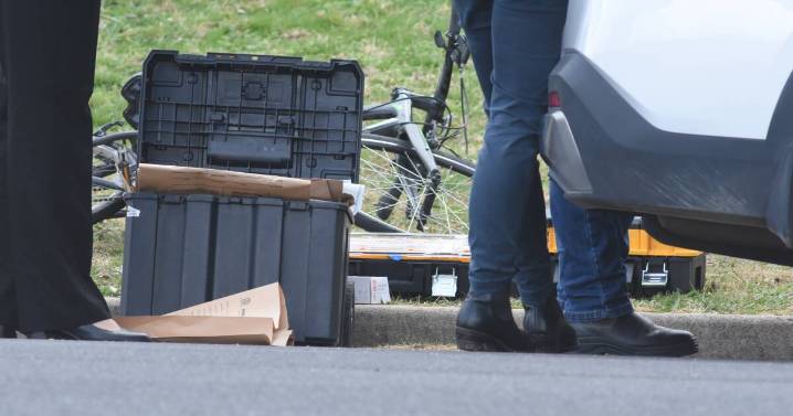 Daytime raid on Orange house sees Ipads, cash and more seized by plain