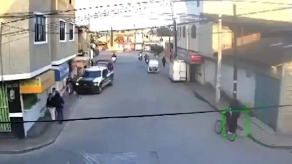Patrulla de Chimalhuacán atropella a una mujer en el barrio Pescadores