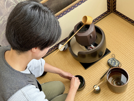 ¿Cuánto por un matcha? Precios del popular té en polvo se disparan por demanda global