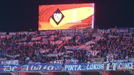 Aplican dura sanción a los hinchas de la U tras los graves incidentes en el partido contra Independiente