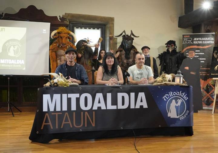 Mitologiak bizirik dirau Ataundarren bihotzetan VIII. Mitoaldiaren eskutik