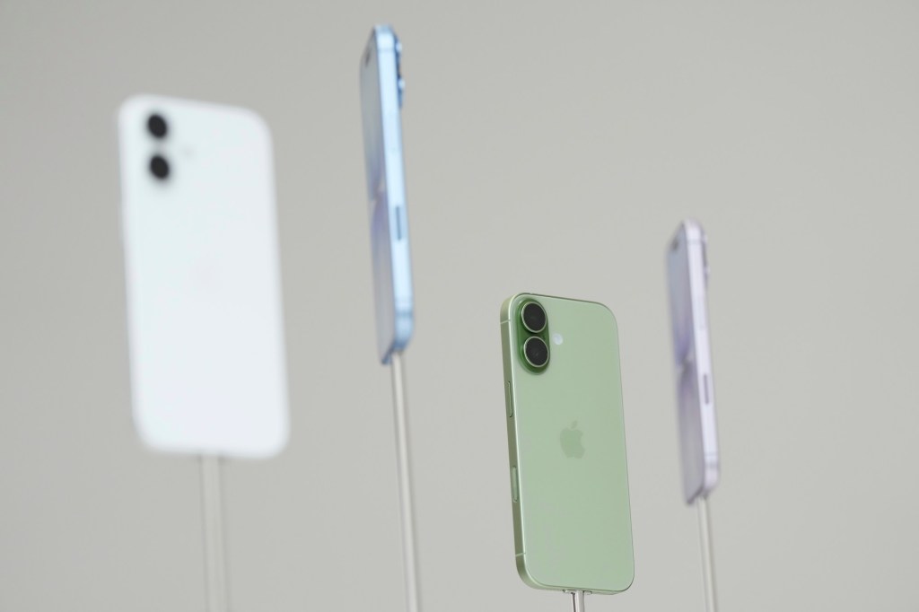 Why I Won’t Dip Into My Savings for an iPhone 17