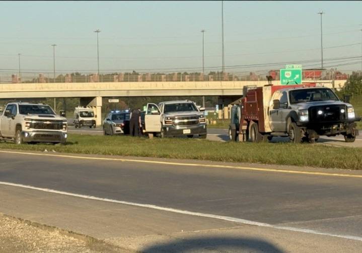 Troopers investigate multi-vehicle crash on EB I
