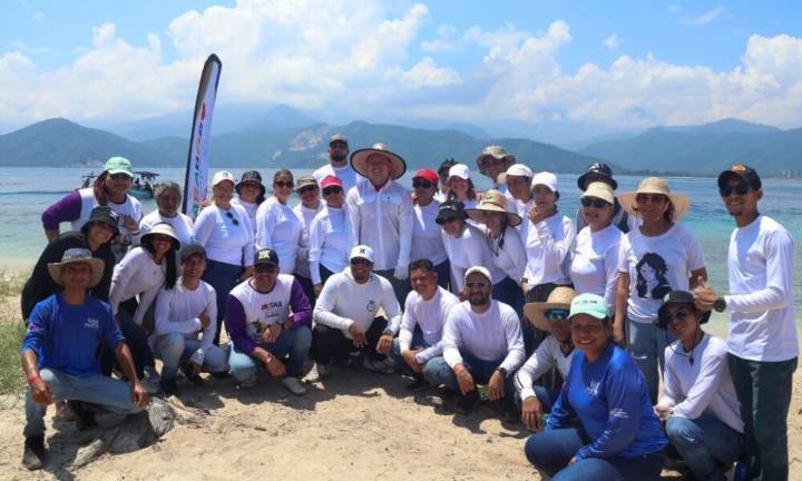 Más de mil 300 voluntarios desplegados en costa carabobeña por «Día Mundial de las Playas»