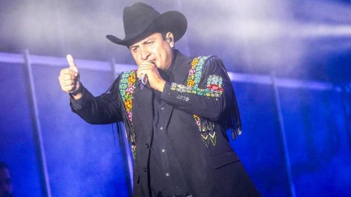 Detienen a padre de Julión Álvarez en Campeche; está bajo disposición de la FGR