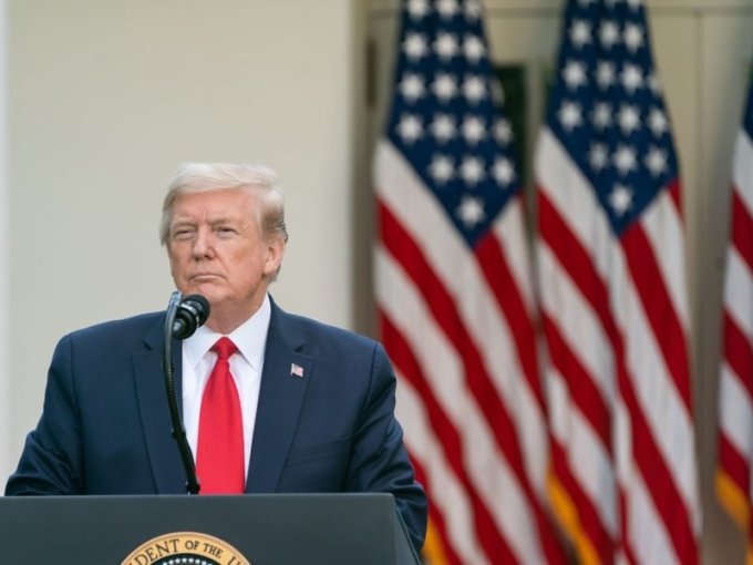 Trump critica la multa multimillonaria de la Comisión Europea contra Google y amenaza con represalias