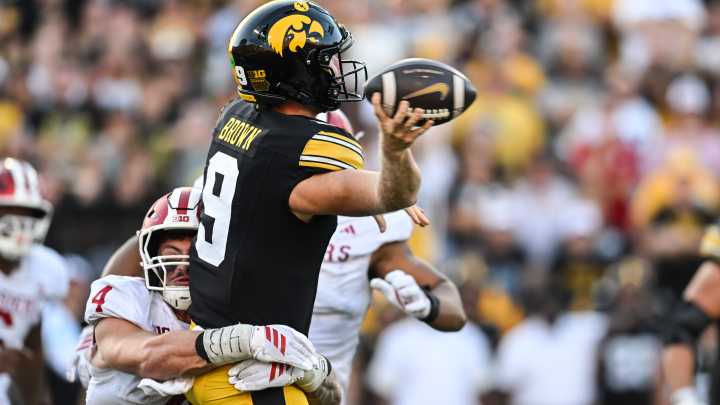 Indiana football 'keeping their composure' led to making winning plays at Iowa