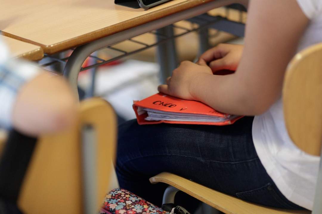 El estrés escolar favorece la migraña en uno de cada diez menores