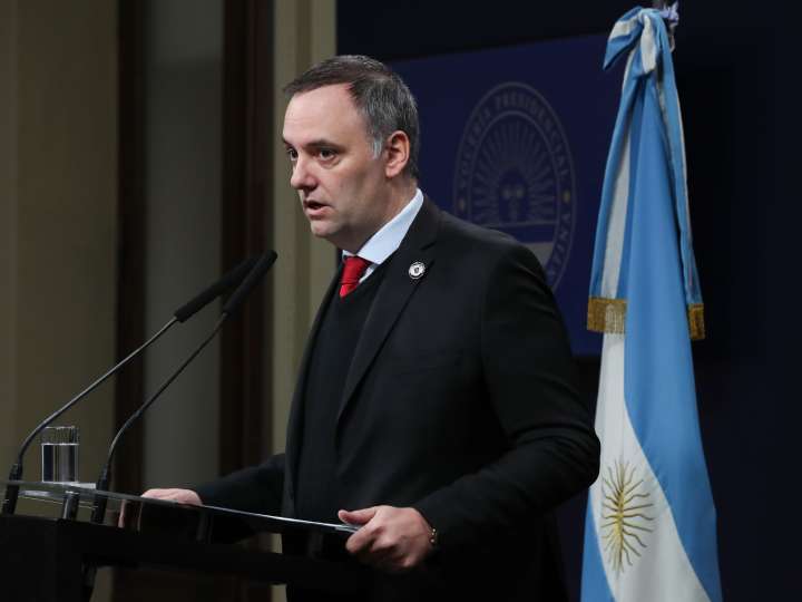 "Tengan la decencia de leer el proyecto y sentarse a discutirlo": el desafío del Gobierno a la oposición tras anunciar la ley de Presupuesto 2026