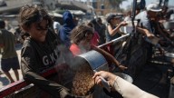 Esperanza Santos, coordinadora de Emergencias de MSF en Gaza: “Lo que más se ve es familias que no saben adónde van pero tienen que escapar”