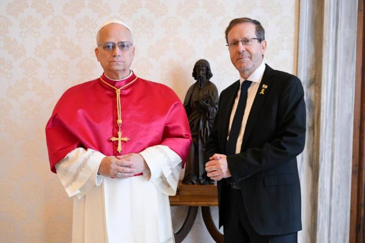 El papa y el presidente de Israel abordan en el Vaticano la «trágica situación en Gaza»