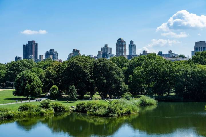 Nueva York conmemora atentados del 11-S en medio de división política