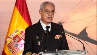El jefe de la Armada dice que está para salvar inmigrantes y Vox responde: "Está para defender España"