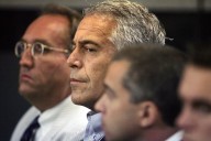 No hay "información creíble" de que Epstein traficó mujeres, dice jefe del FBI