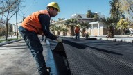 La repavimentación de la Libertador continúa con tecnología de punta
