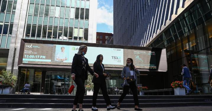 Stock market today: S&P/TSX composite up nearly 100 points