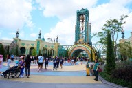 Man dies after riding roller coaster at new Florida theme park