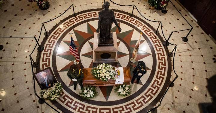 Former Gov. Jim Edgar lies in state at the Illinois Capitol